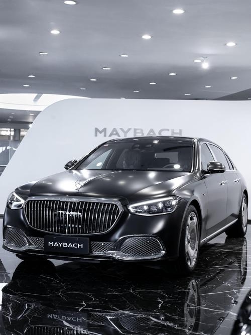 佛山78岚图汽车的售后服务让用户无忧出行，迈巴赫未来的豪华车趋势